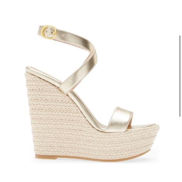 STUART WEITZMAN Alex Platform Wedge
Color: Gold
Size: 11 - Picture 11 of 15